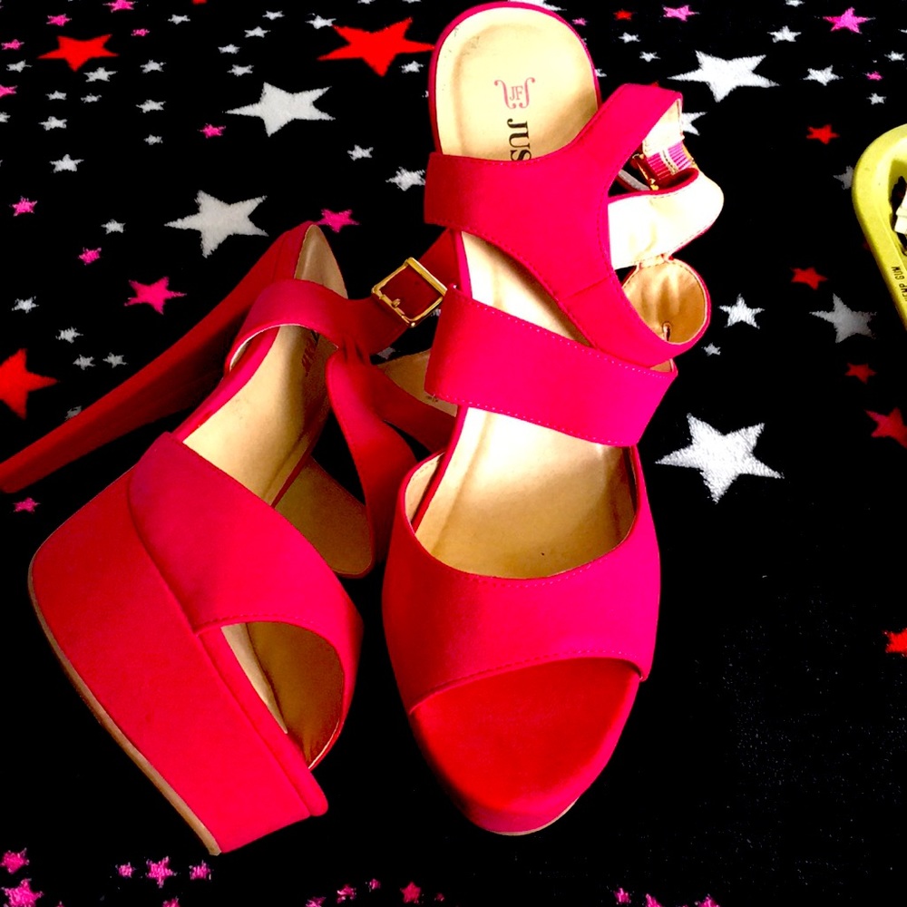 Pink peep toe shoes
